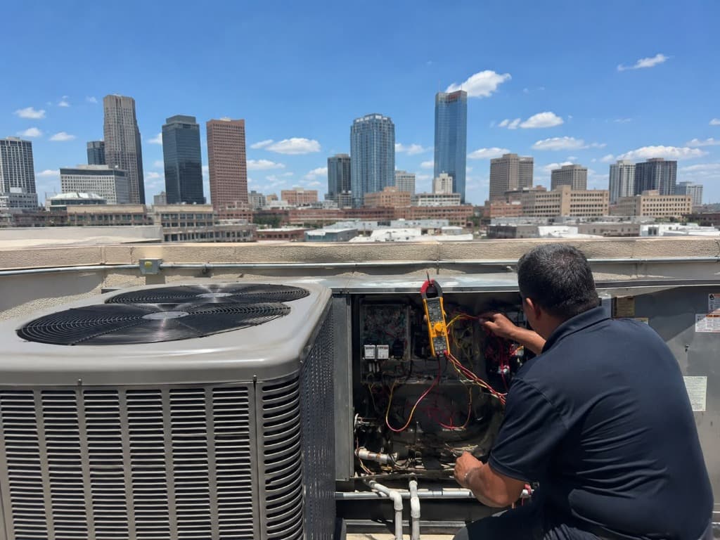 Dallas TX HVAC contractor servicing residential heating and cooling